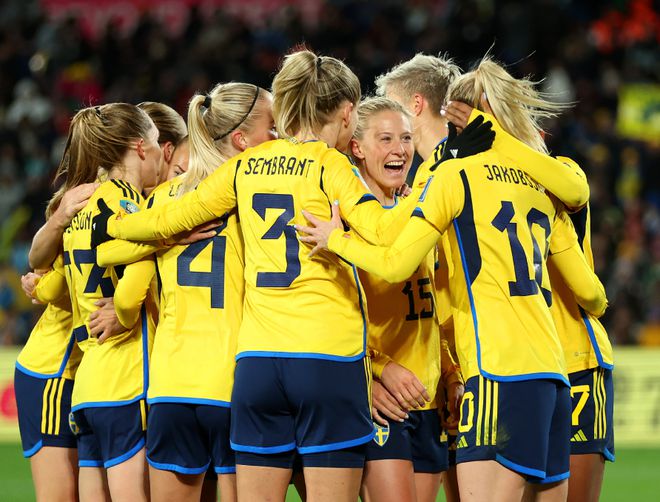 杏彩体育app-关于瑞典上演绝杀，成功摘取三分的信息