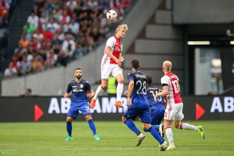 杏彩体育app下载-荷甲比赛：阿贾克斯队球员受伤无缘登场(荷甲比赛阿贾克斯队球员受伤无缘登场了吗)