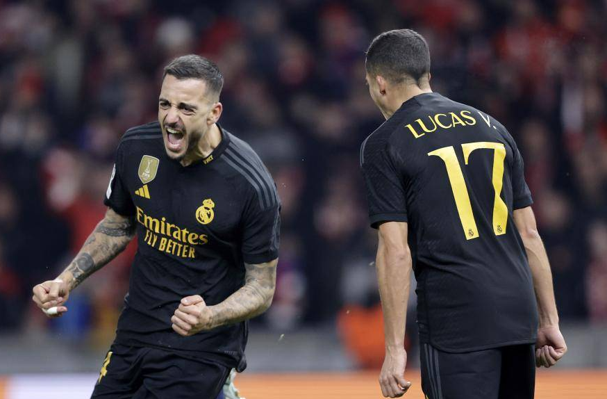 包含萨索罗客场不敌对手，客场之旅波折的词条