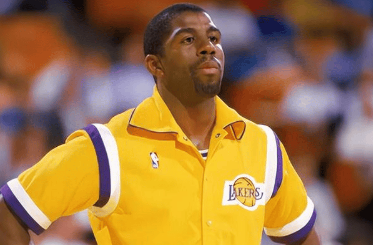 国际比赛中的悬念，球员表现抢眼(国际比赛中的悬念,球员表现抢眼怎么办)