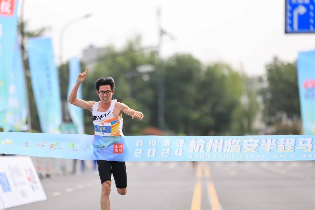 爱尔兰选手斩获男子马拉松金牌(爱尔兰选手斩获男子马拉松金牌是真的吗)