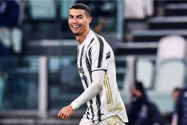 杏彩体育官网入口-尤文图斯大胜，一击扩大领先优势(尤文图斯大胜,一击扩大领先优势的球员)