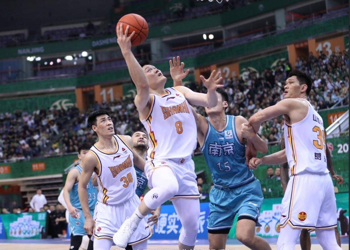 山西男篮实力不俗，全队追求进步