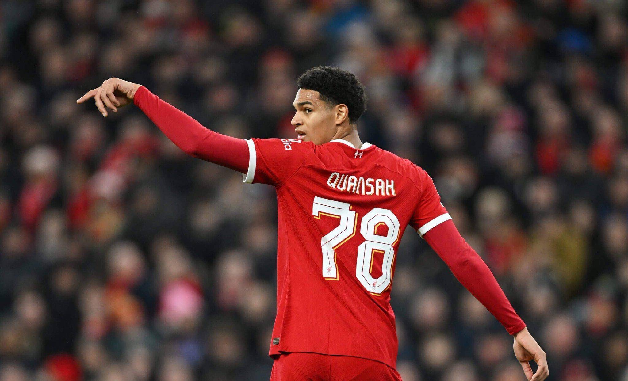 利物浦球队在比赛中表现出极致技艺