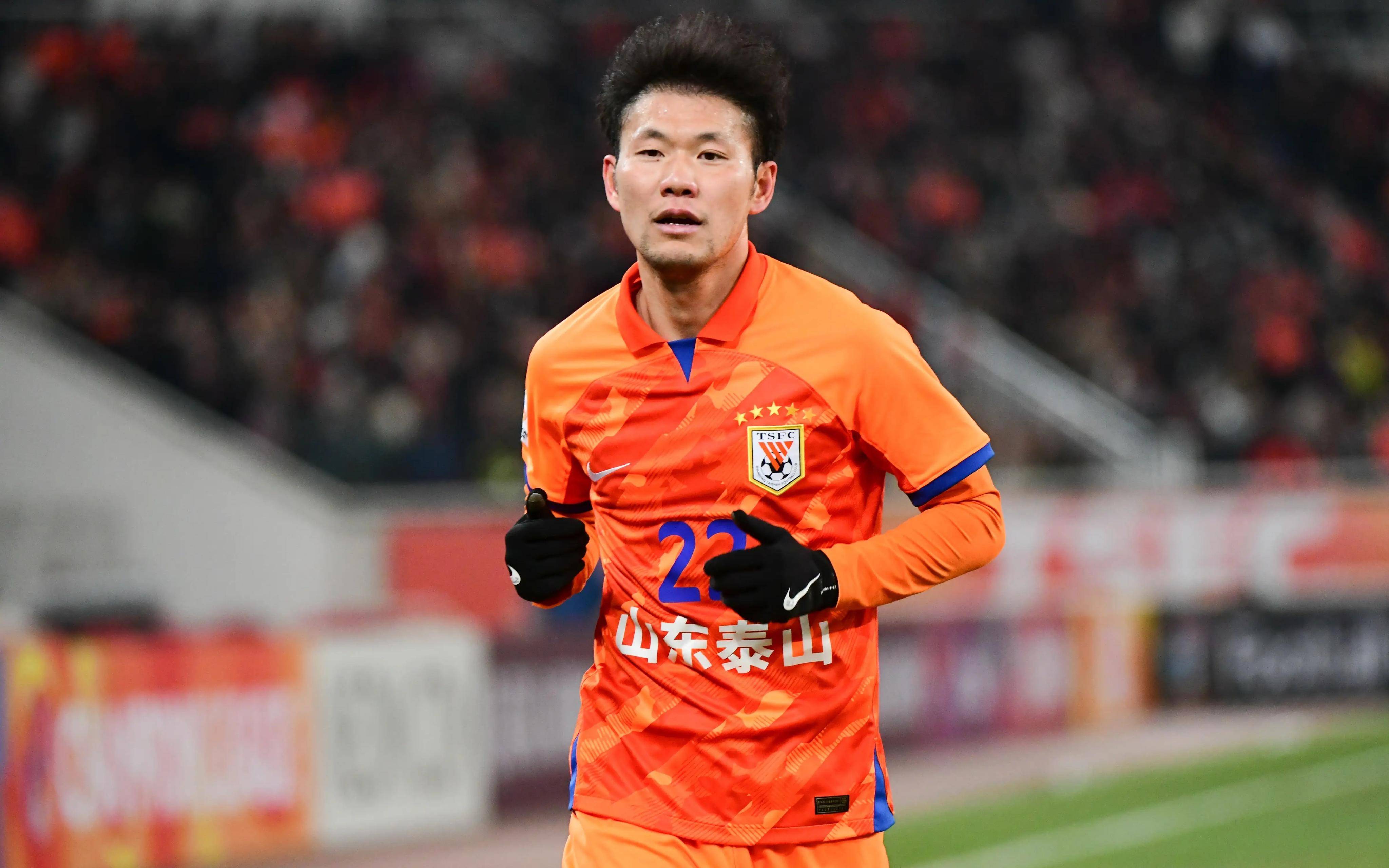 杏彩体育在线登录-包含新生代球员崭露头角，引领中超赛场新风尚的词条