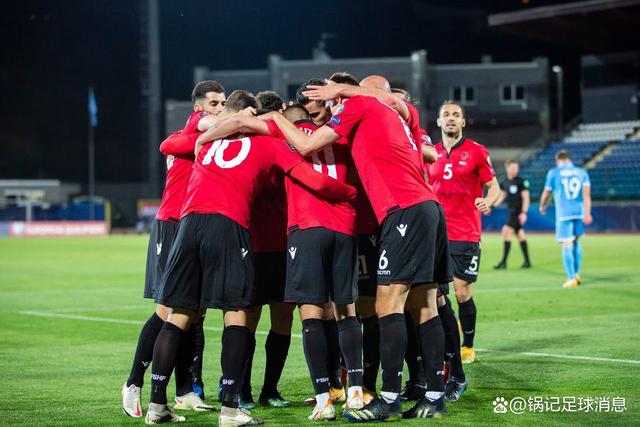 斯佩齐亚中锋爆发破门，率领球队击败对手的简单介绍