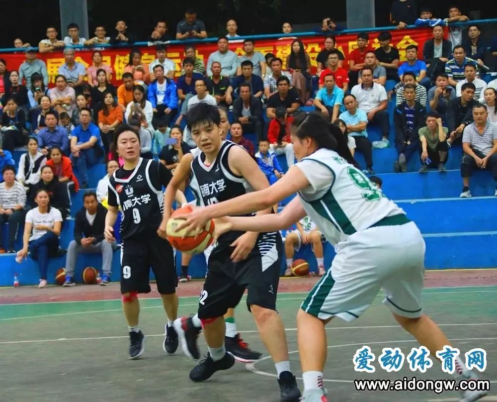 海南男篮备战积极，力求取得成功