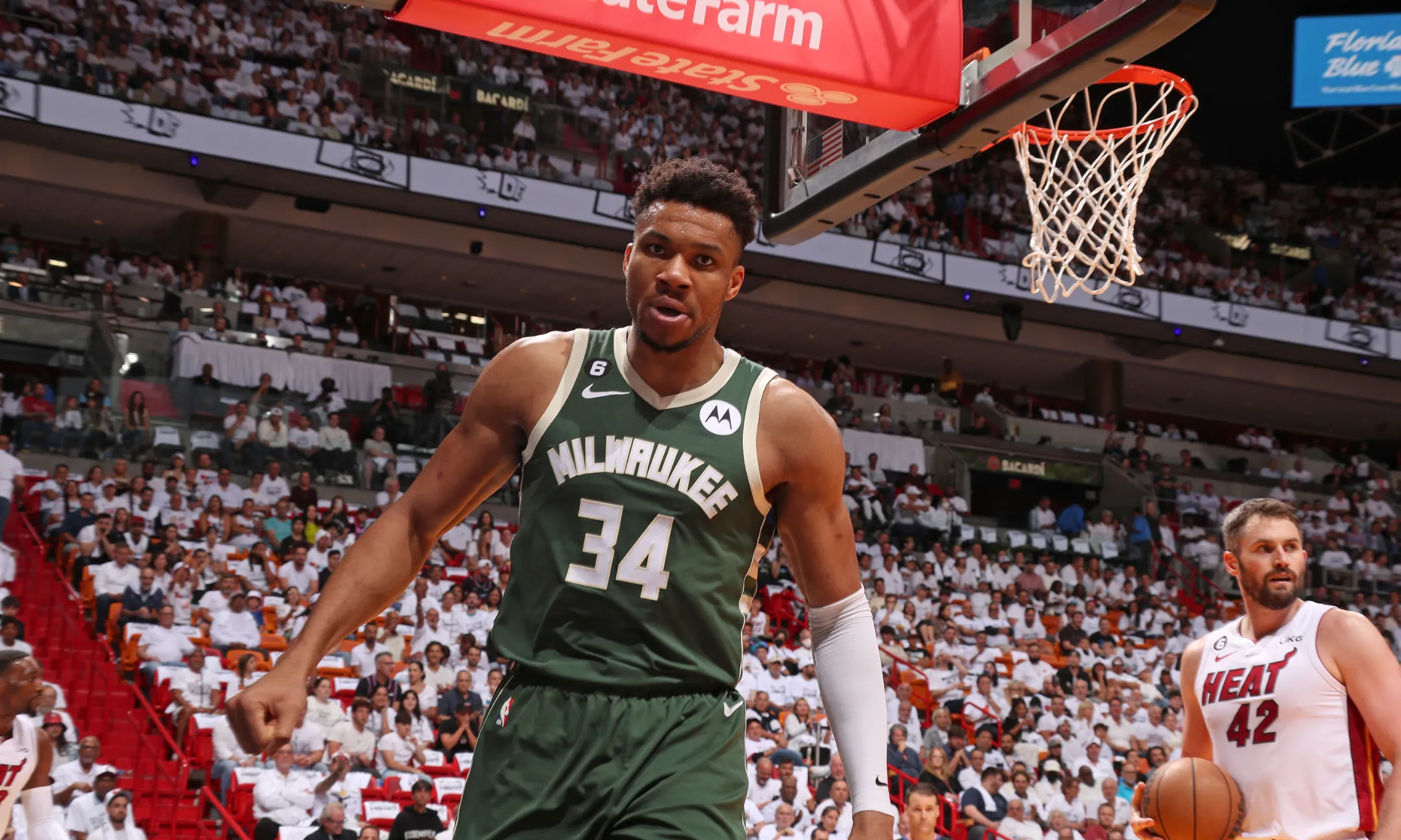 杏彩体育app-包含雄鹿豪取胜利！字母哥领导球队击败对手晋级的词条