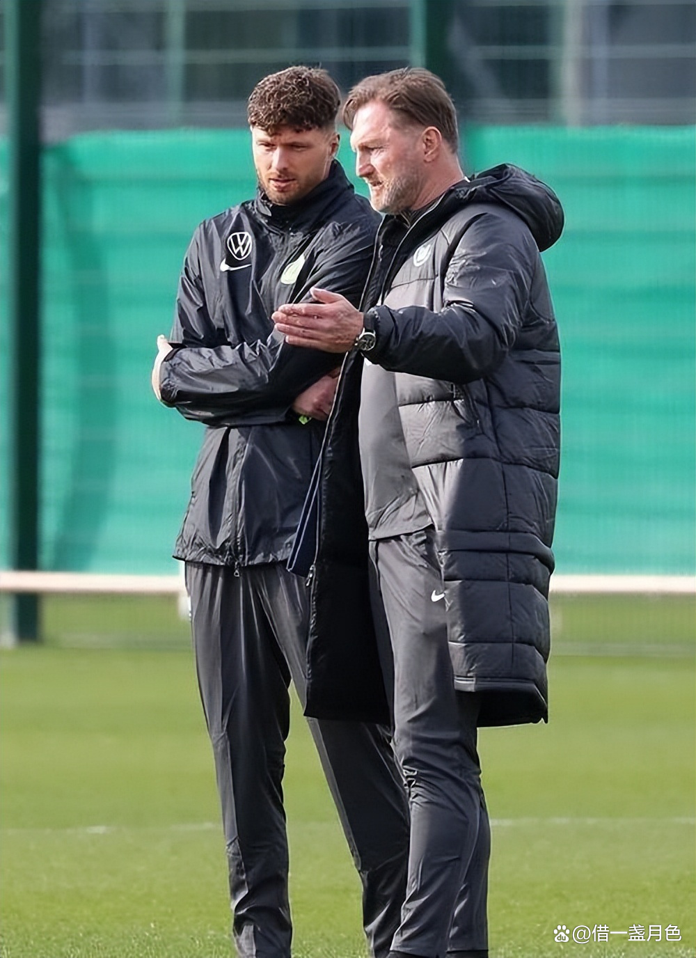 包含沃尔夫斯堡客场逼平多特蒙德,表现稳定的词条 包含沃尔夫斯堡客场逼平多特蒙德,表现稳定的词条