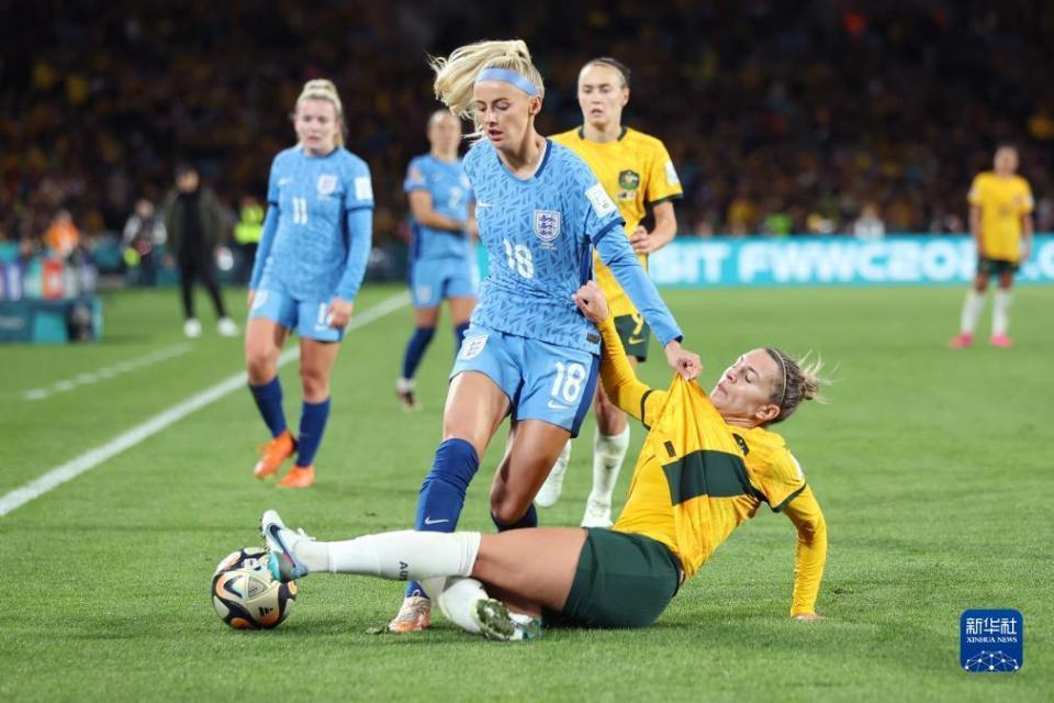 包含英格兰球员备战国际足球盛会的词条