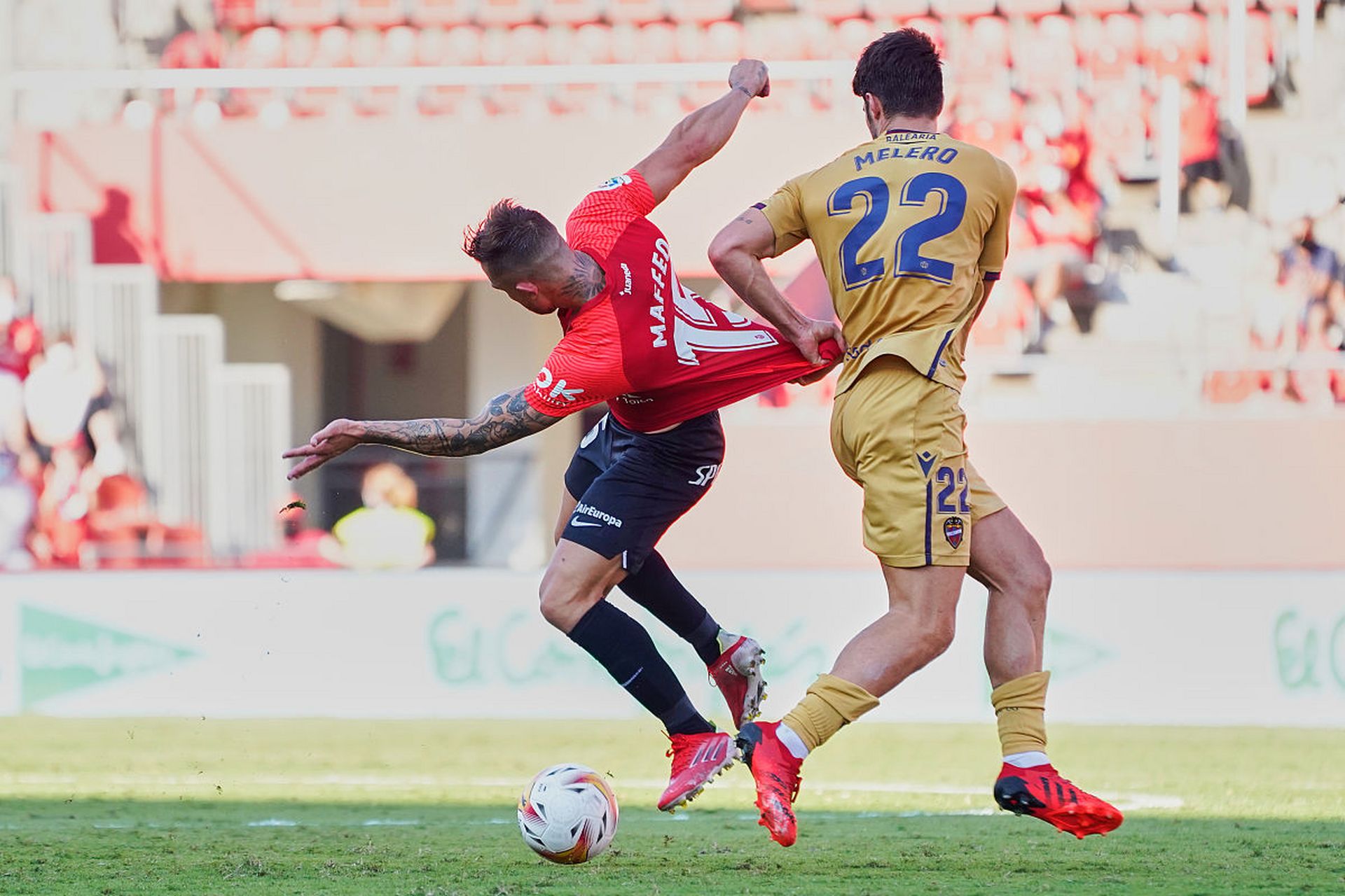 格拉纳达主场取胜，实力逐渐提升的简单介绍